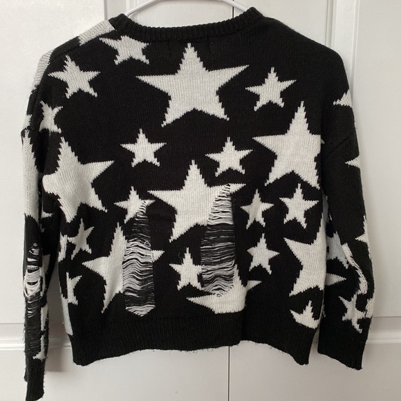 Cute and cozy star sweater with tattered look - Picture 2 of 3